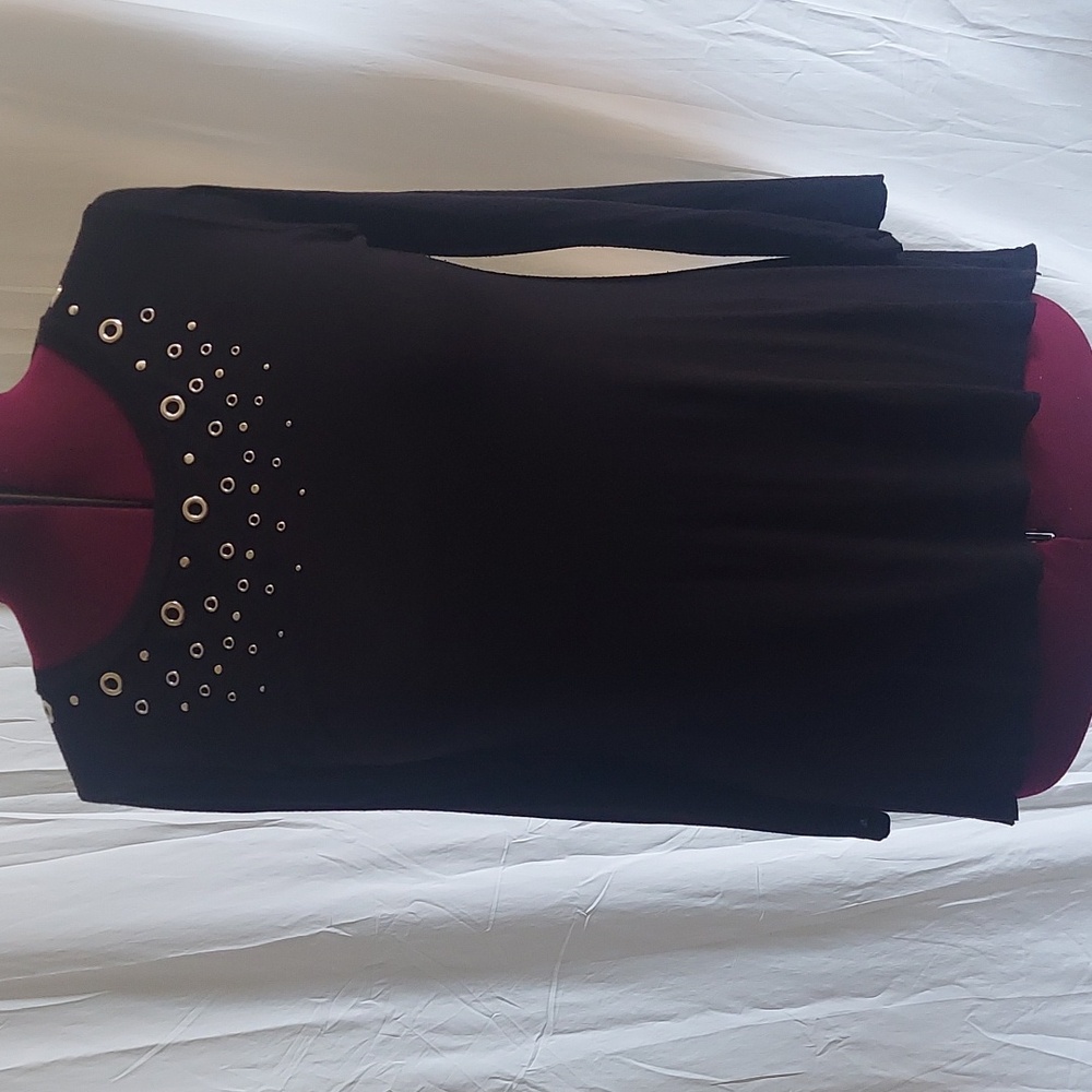Soft stretchy black embellished long sleeve top. No tags. Thin comfy knit. SZ 2X